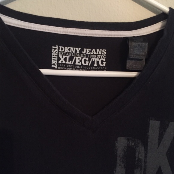 DKNY JEANS T-shirt - Picture 3 of 3